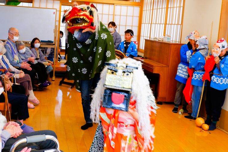 ～新年～お囃子と獅子舞い